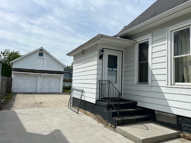 Property Photo: 1023 W 28th Street PA 16508
