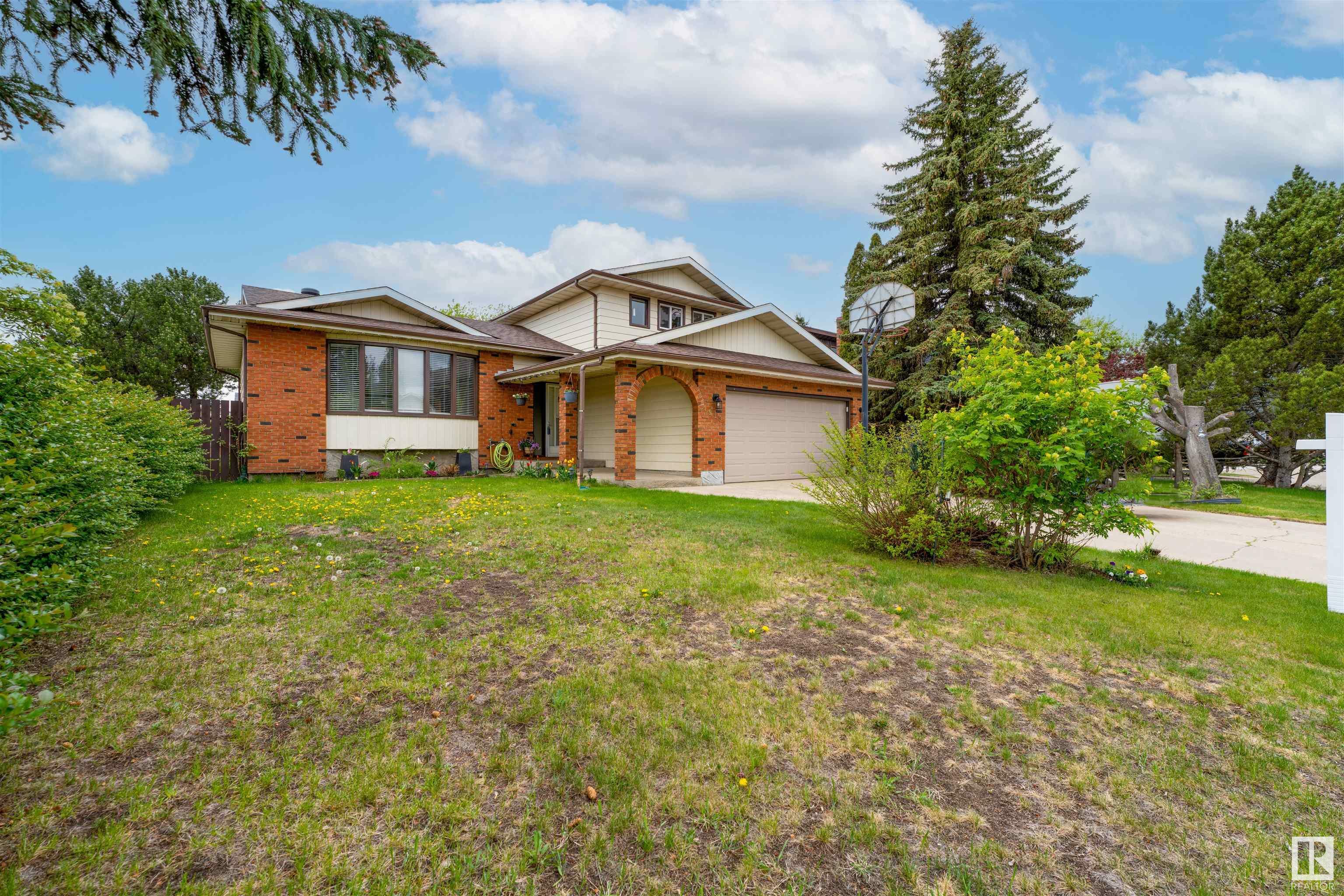 Property Photo: 4915 52 Avenue AB T0A 2W0