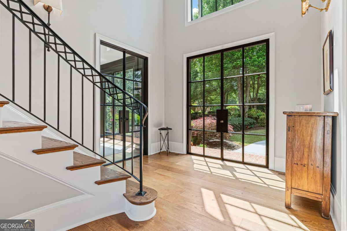 Property Photo: 6515 Ashbourne Court GA 30024