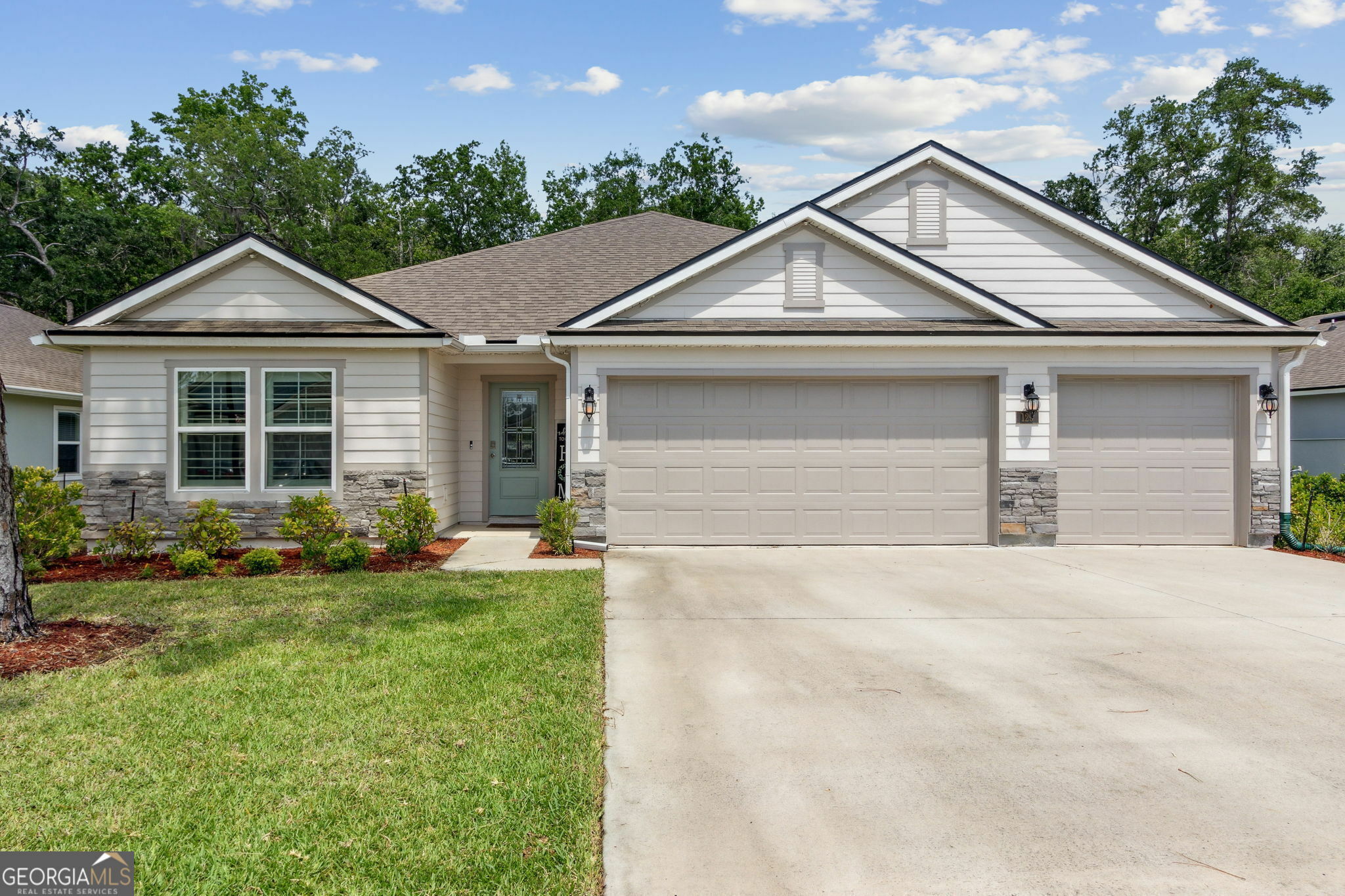 Property Photo: 129 Chinquapin Drive GA 31558