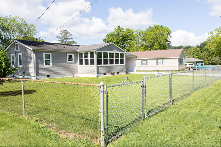 Property Photo: 508 Hannah Drive SE TN 37323
