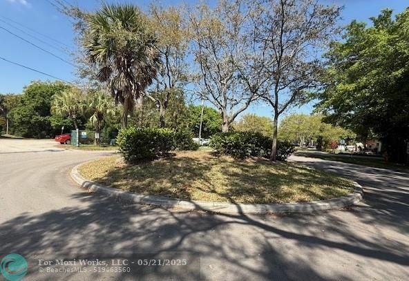 Property Photo: 3340 SW 15 FL 33315