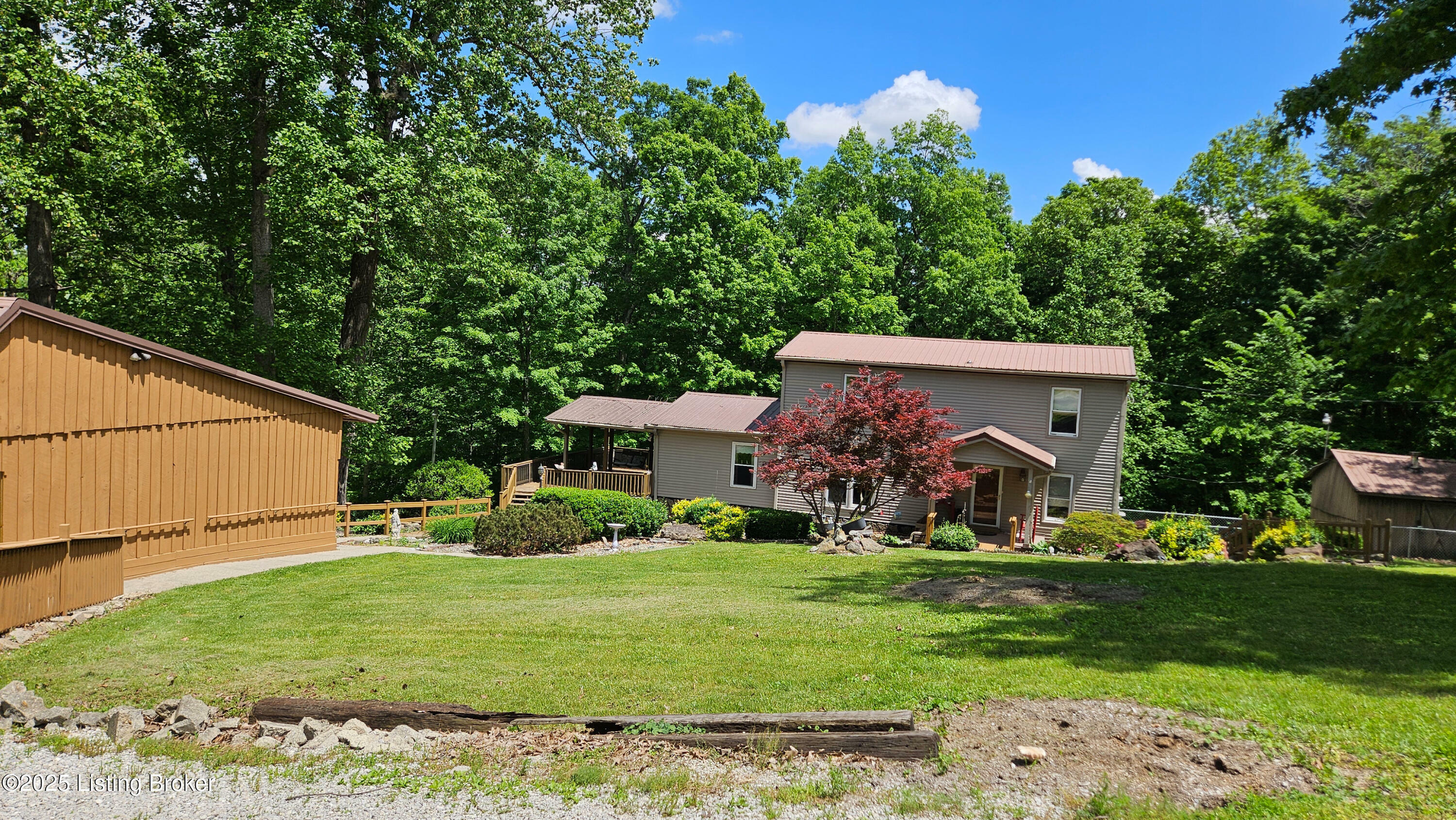Property Photo: 1250 Arnold School Rd KY 40176