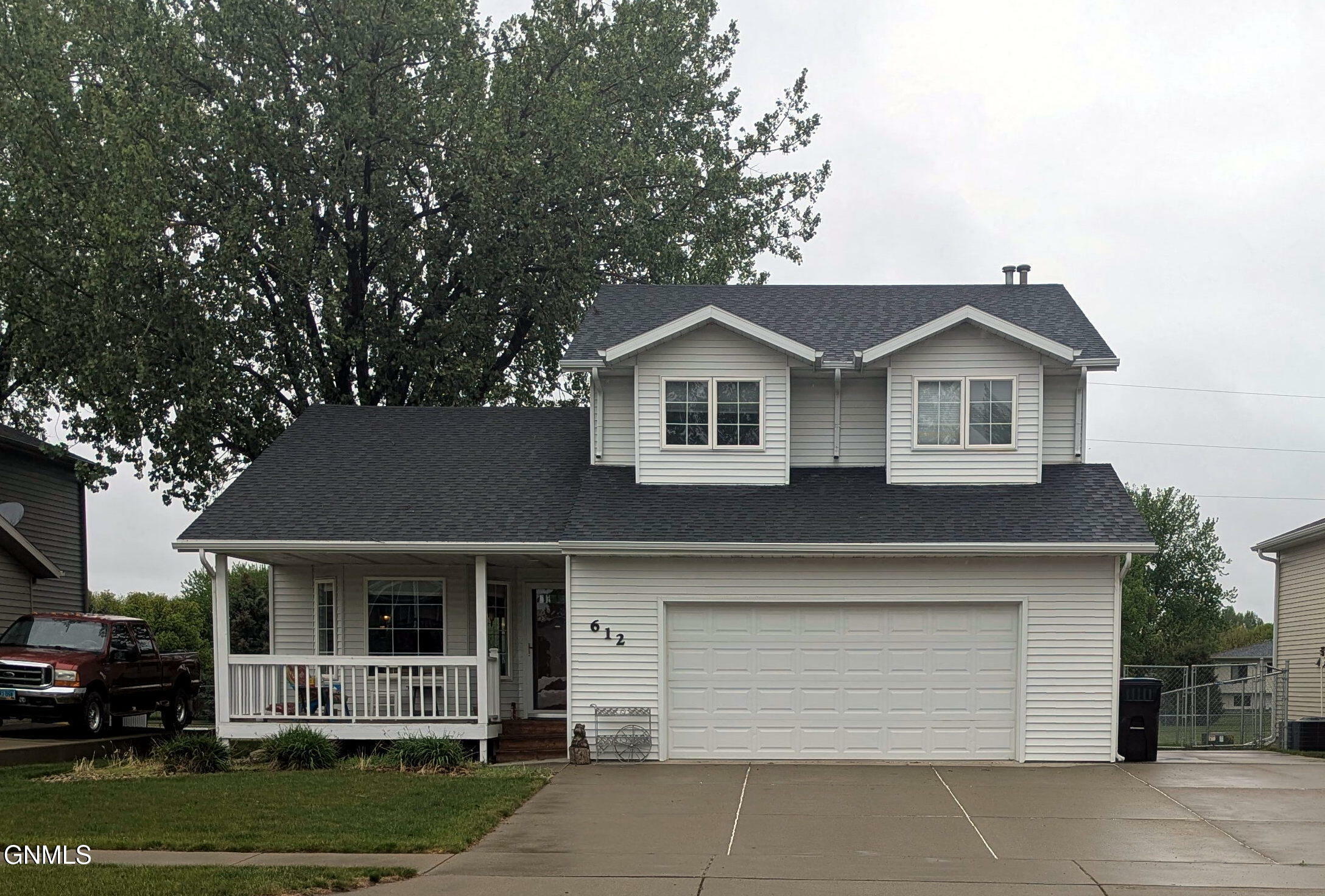 612 Bridgeport Drive  Bismarck ND 58504 photo