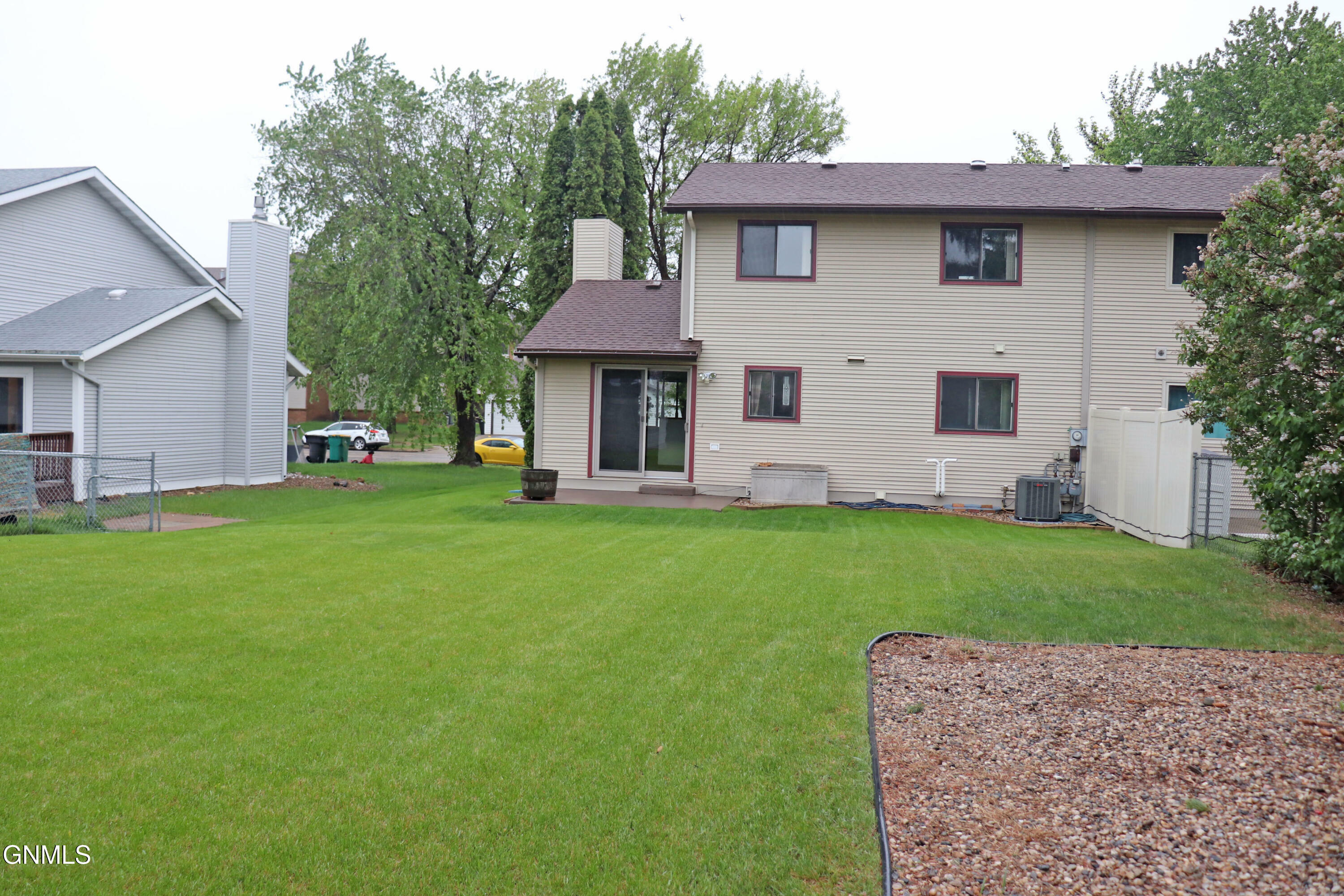 Property Photo: 1740 Grandview Lane ND 58503