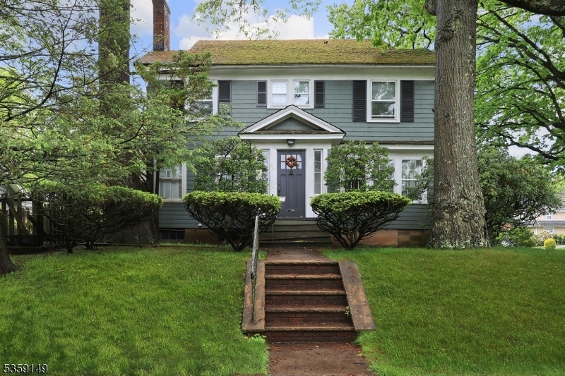 Property Photo: 641 Embree Crescent NJ 07090