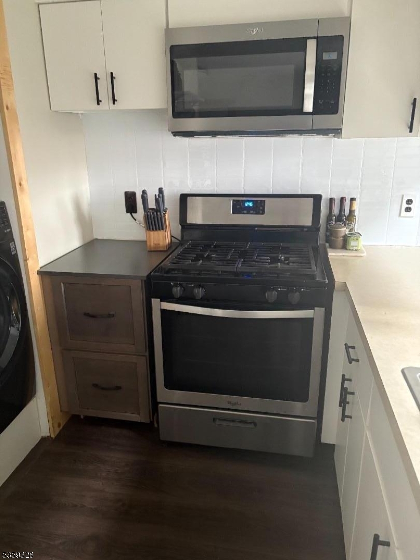 Property Photo:  2 Solitude Ct 6  NJ 07462 