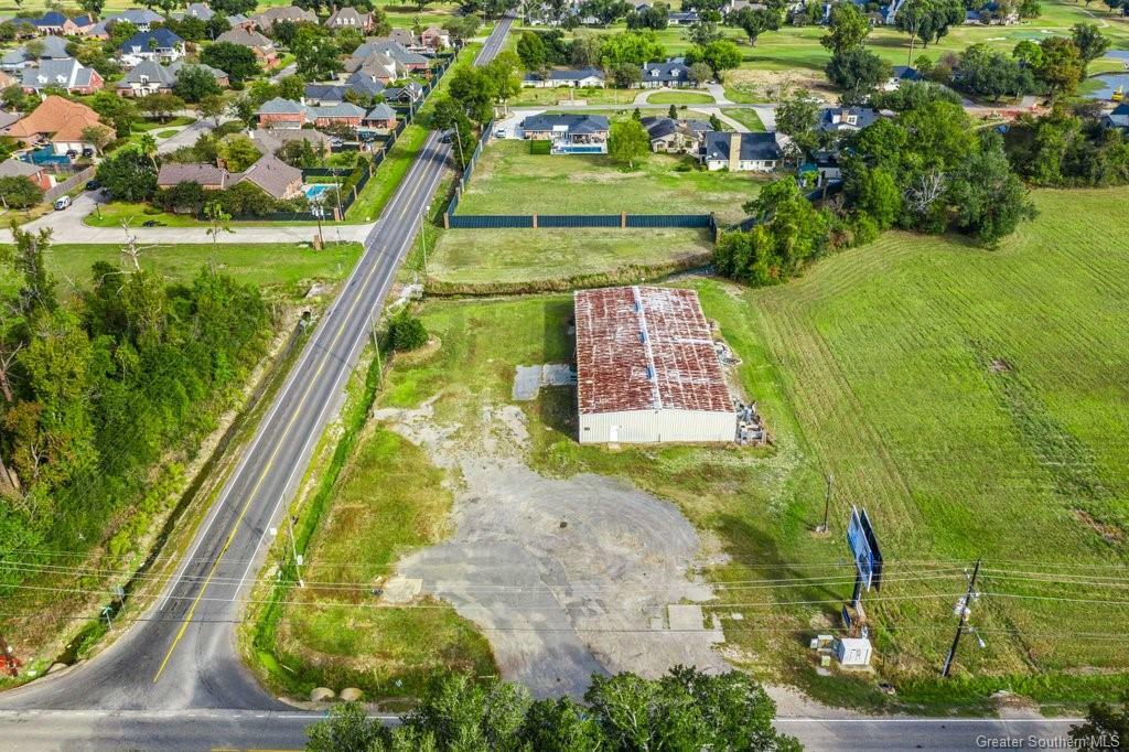 Property Photo: 3130 Country Club Road LA 70605
