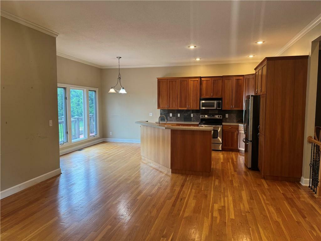 Property Photo: 6013 Cottonwood Street KS 66216