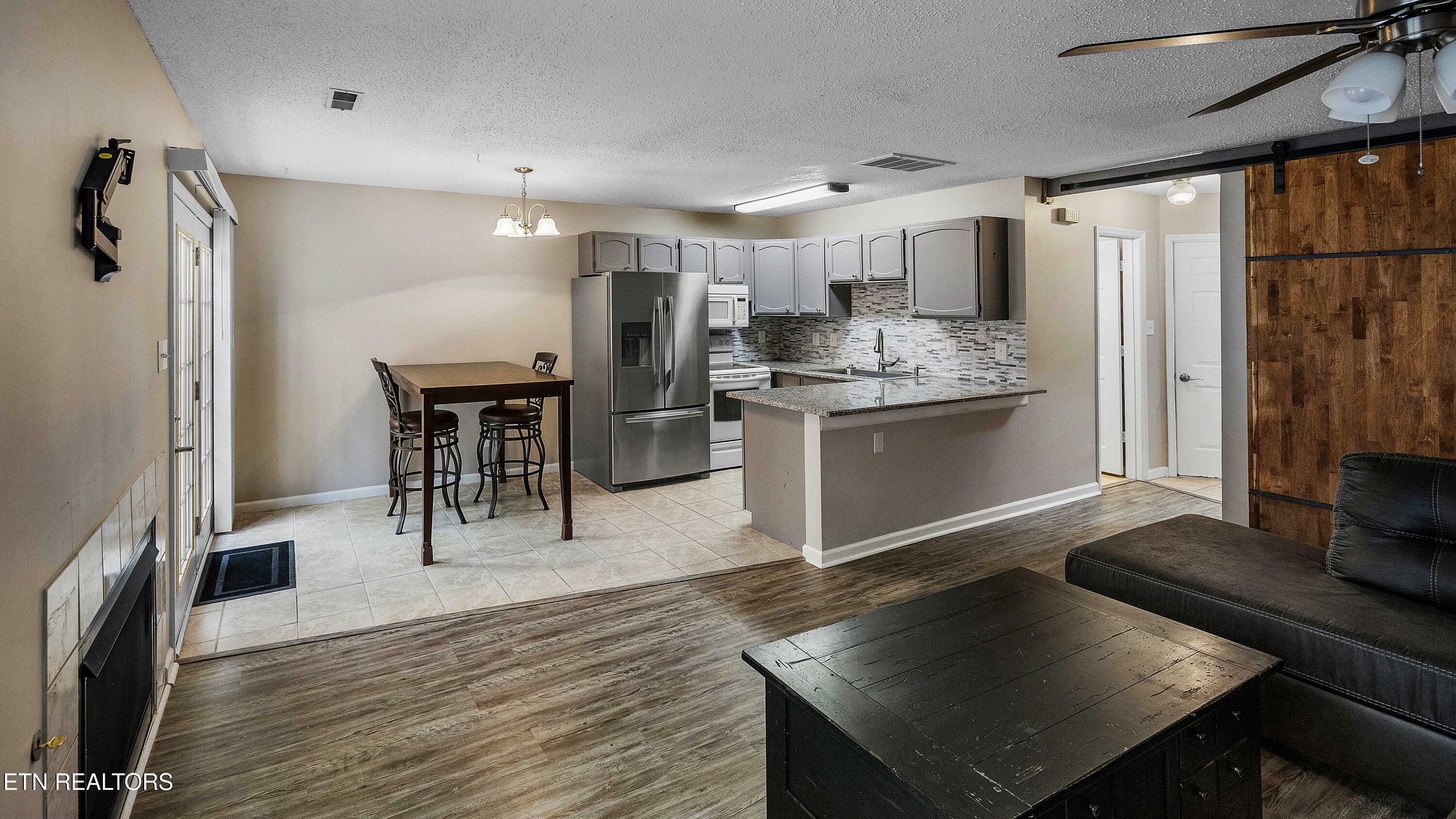 Property Photo: 1316 Mountain Meadows Way TN 37862