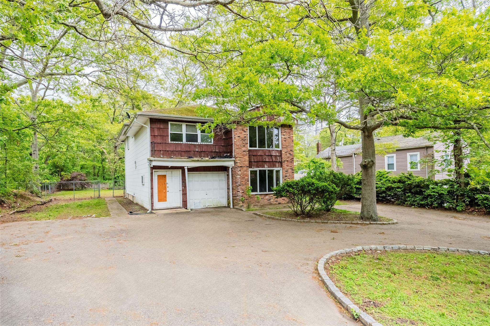 Property Photo: 95 Berkshire Drive NY 11738