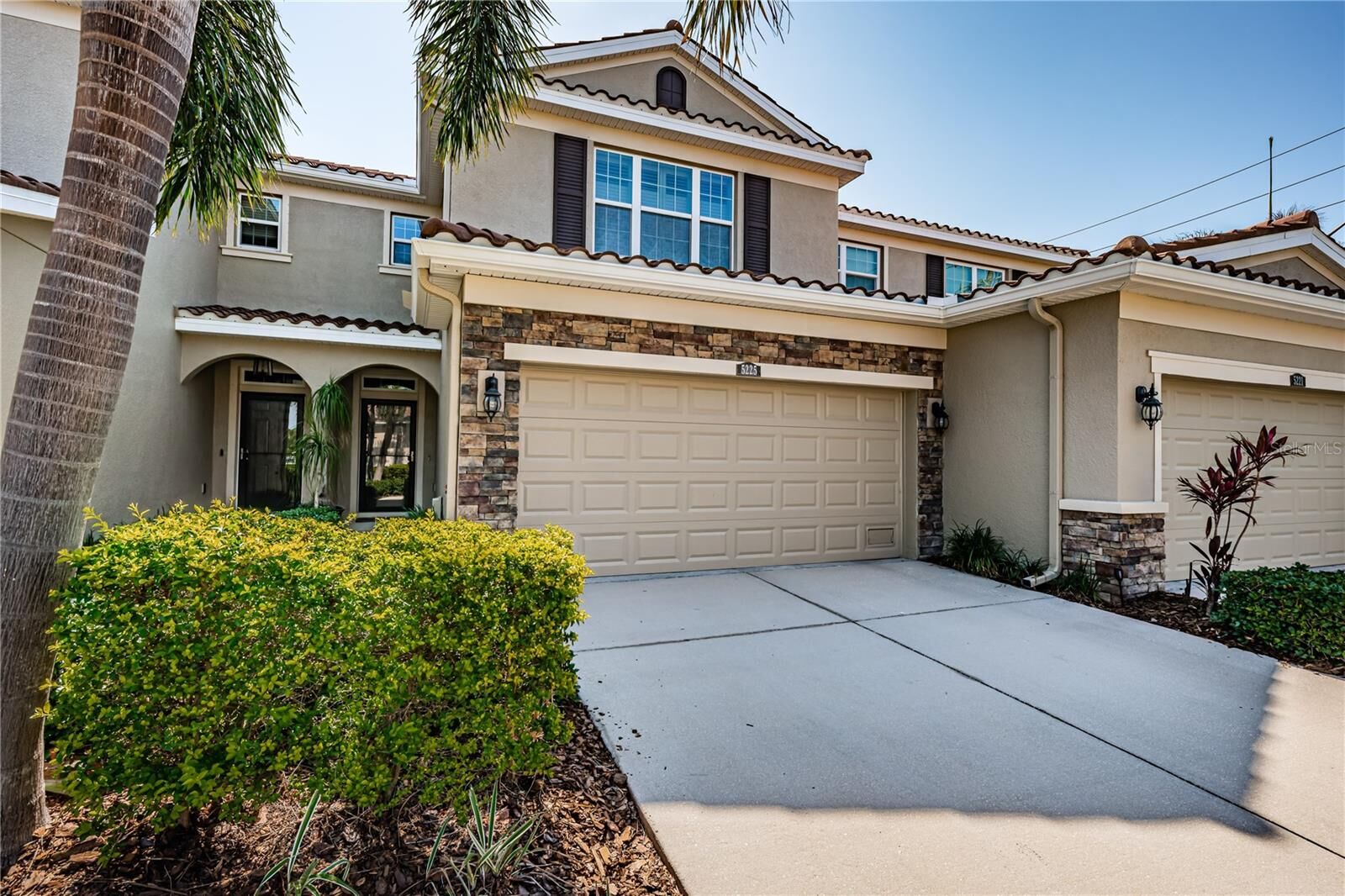 Property Photo: 5225 5th Way N FL 33703