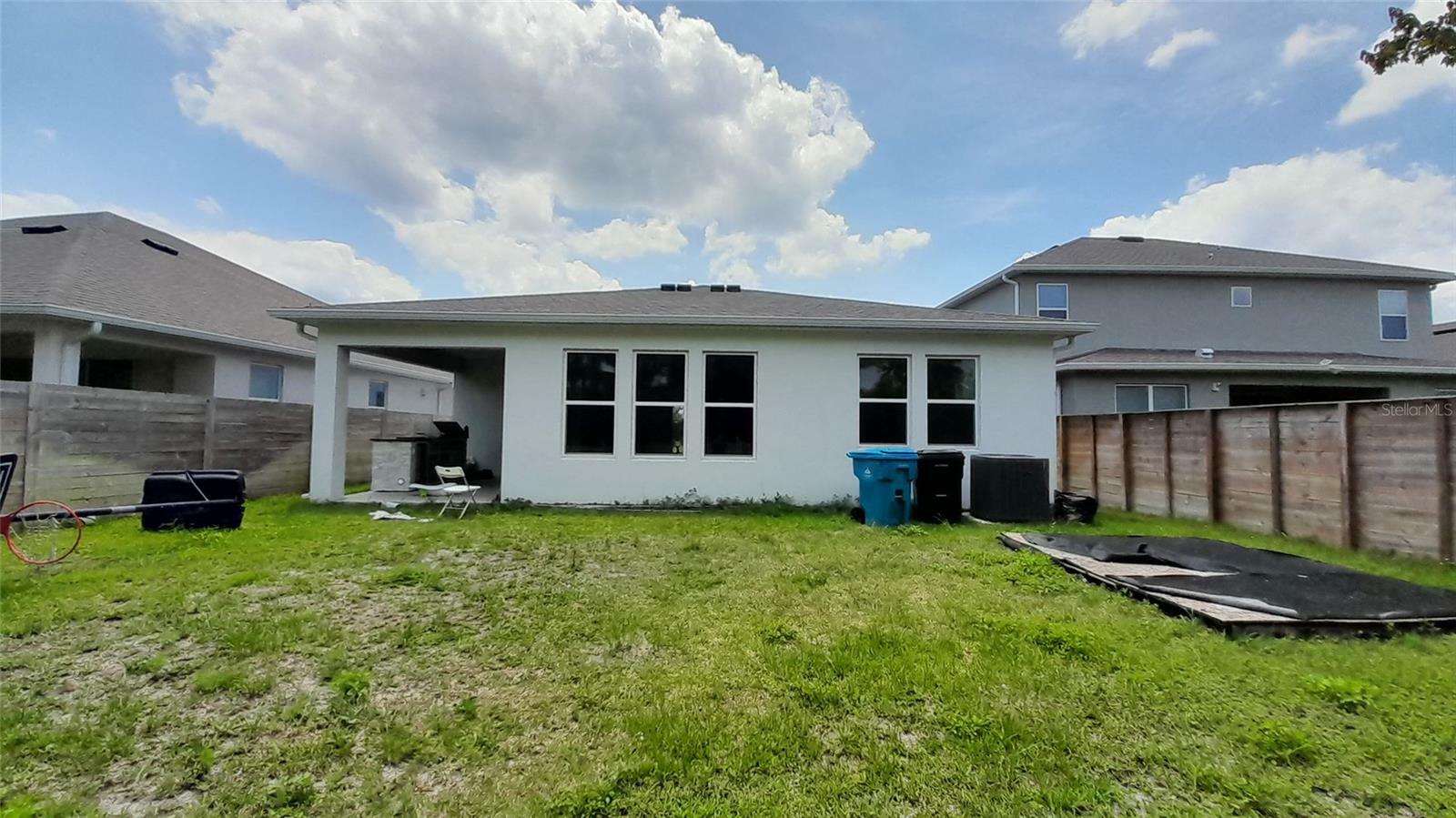 Property Photo: 14741 Milfoil Avenue FL 32827