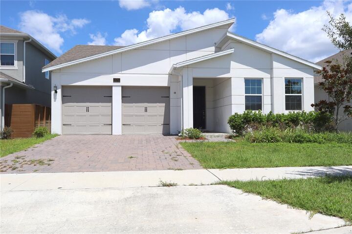 Property Photo: 14741 Milfoil Avenue FL 32827