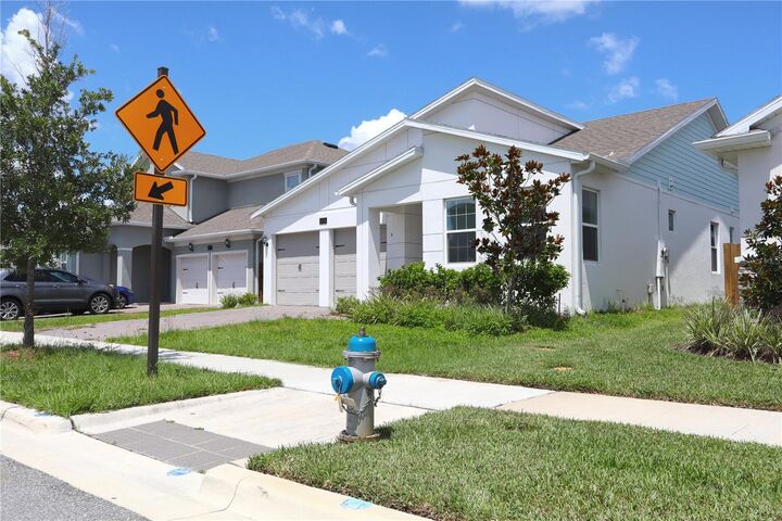 Property Photo:  14741 Milfoil Avenue  FL 32827 