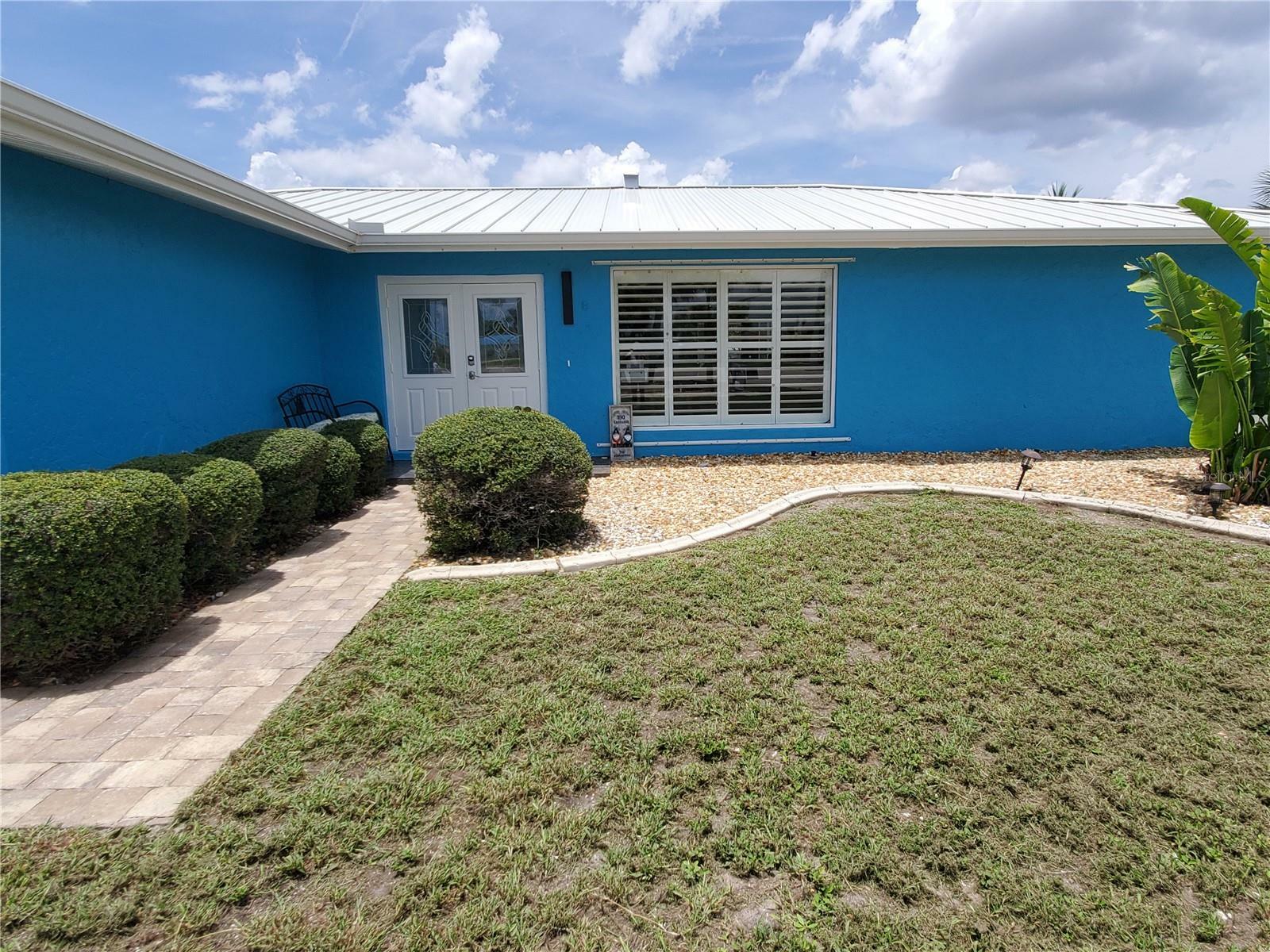 Property Photo: 190 Casa Ln FL 33950