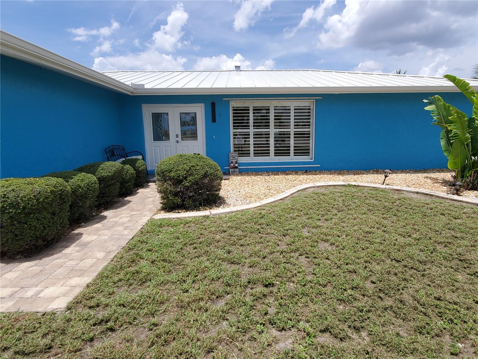 Property Photo: 190 Casa Ln FL 33950