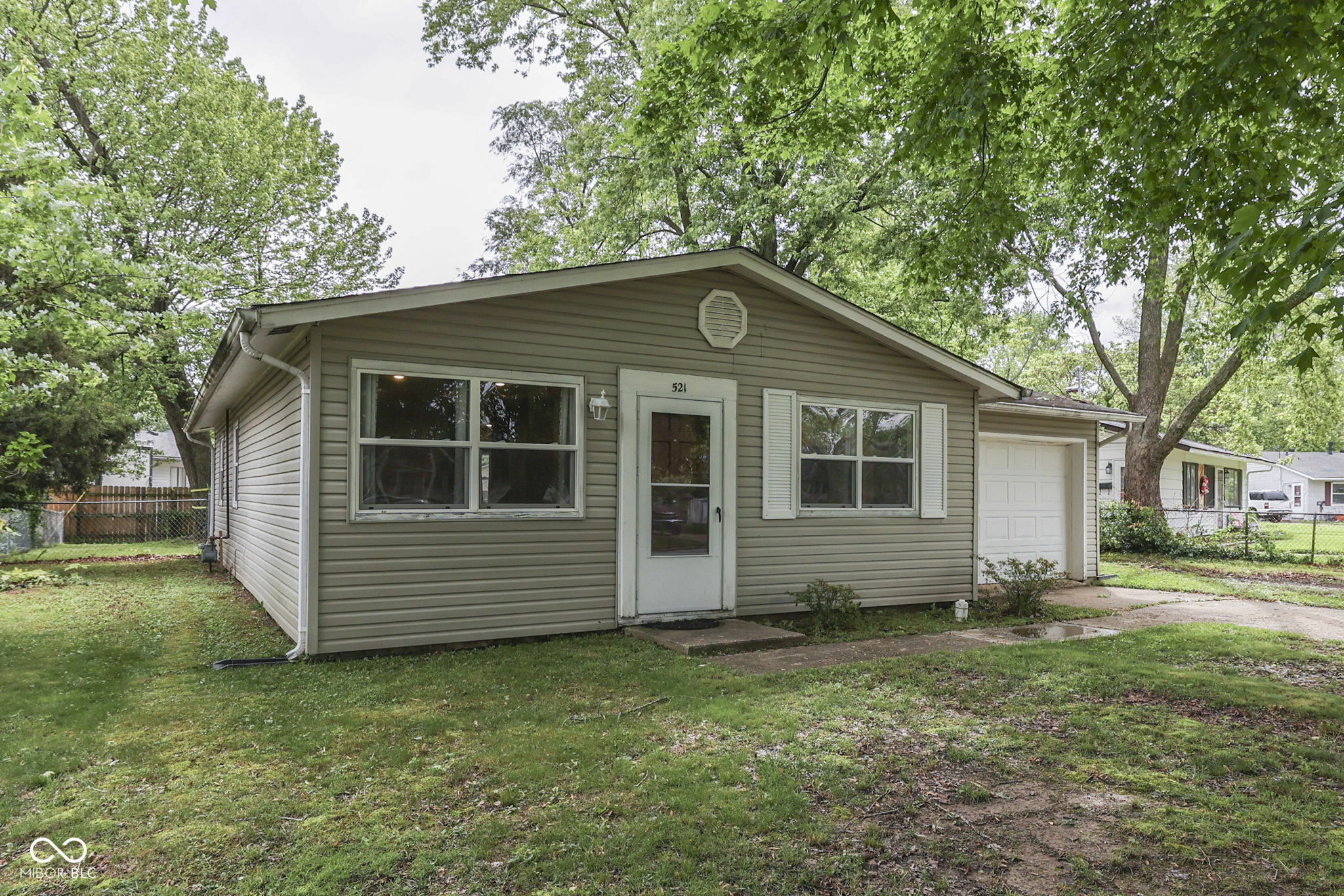 Property Photo:  521 Elmhurst Place  IN 46184 