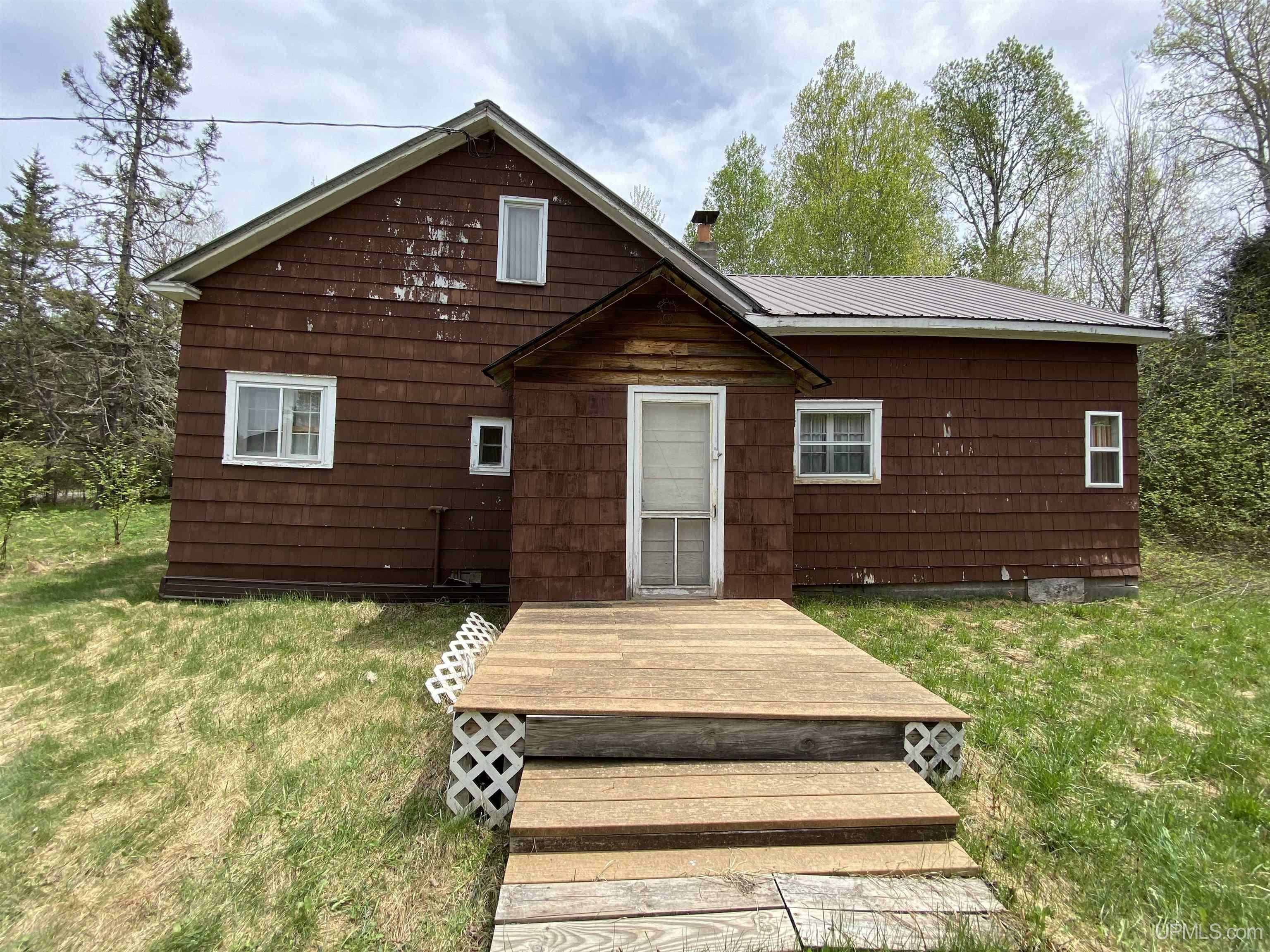 Property Photo: 36534 River Rd Road MI 49916