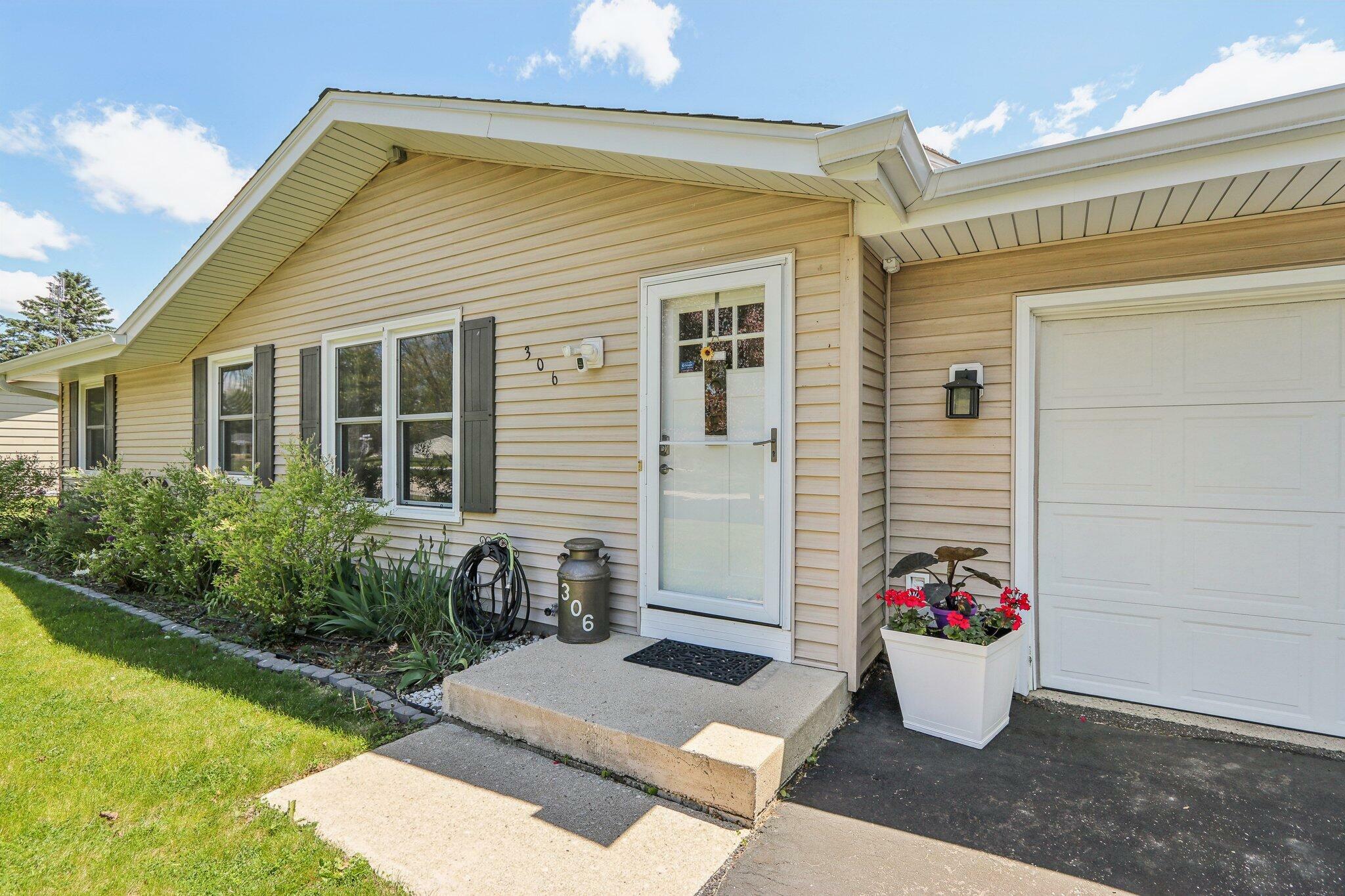Property Photo: 306 Schroeder Ave WI 53119