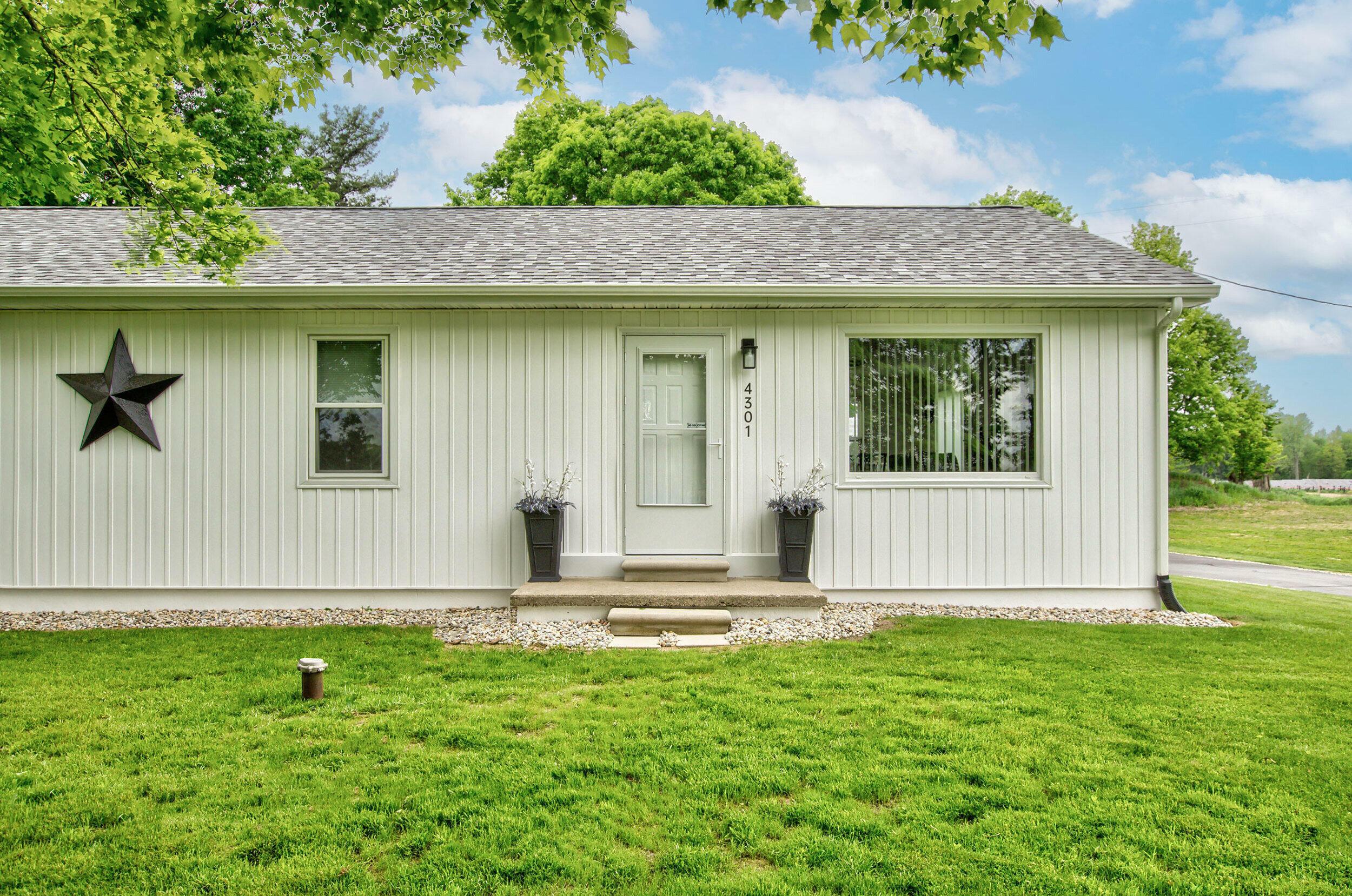 Property Photo: 4301 Ludlow Road MI 49224