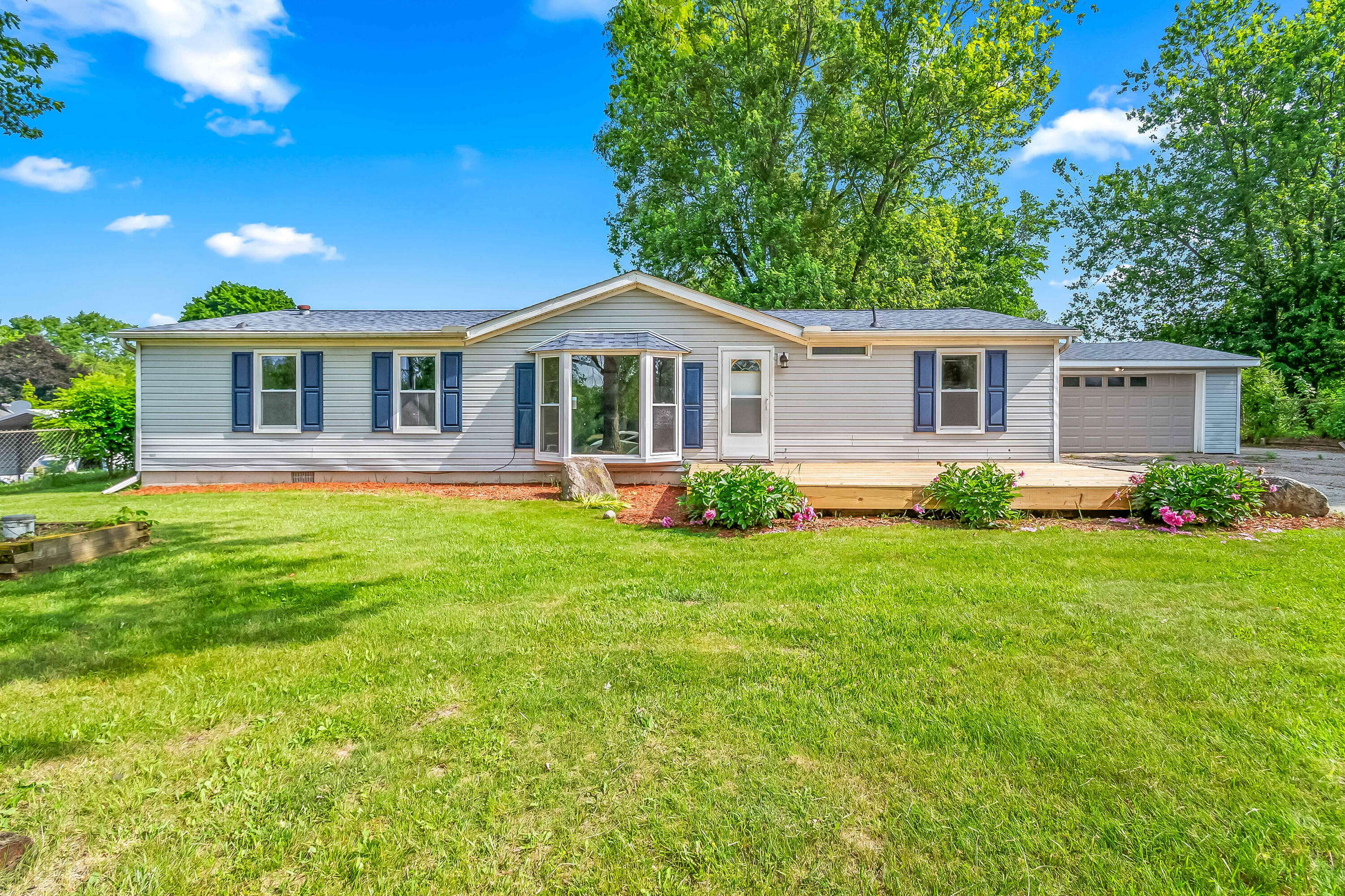 Property Photo: 3820 Kaiser Road MI 49286