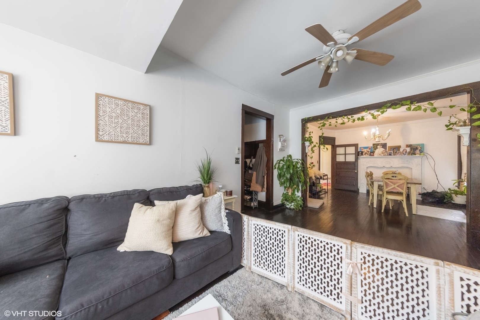 Property Photo: 5351 N Kimball Avenue IL 60625