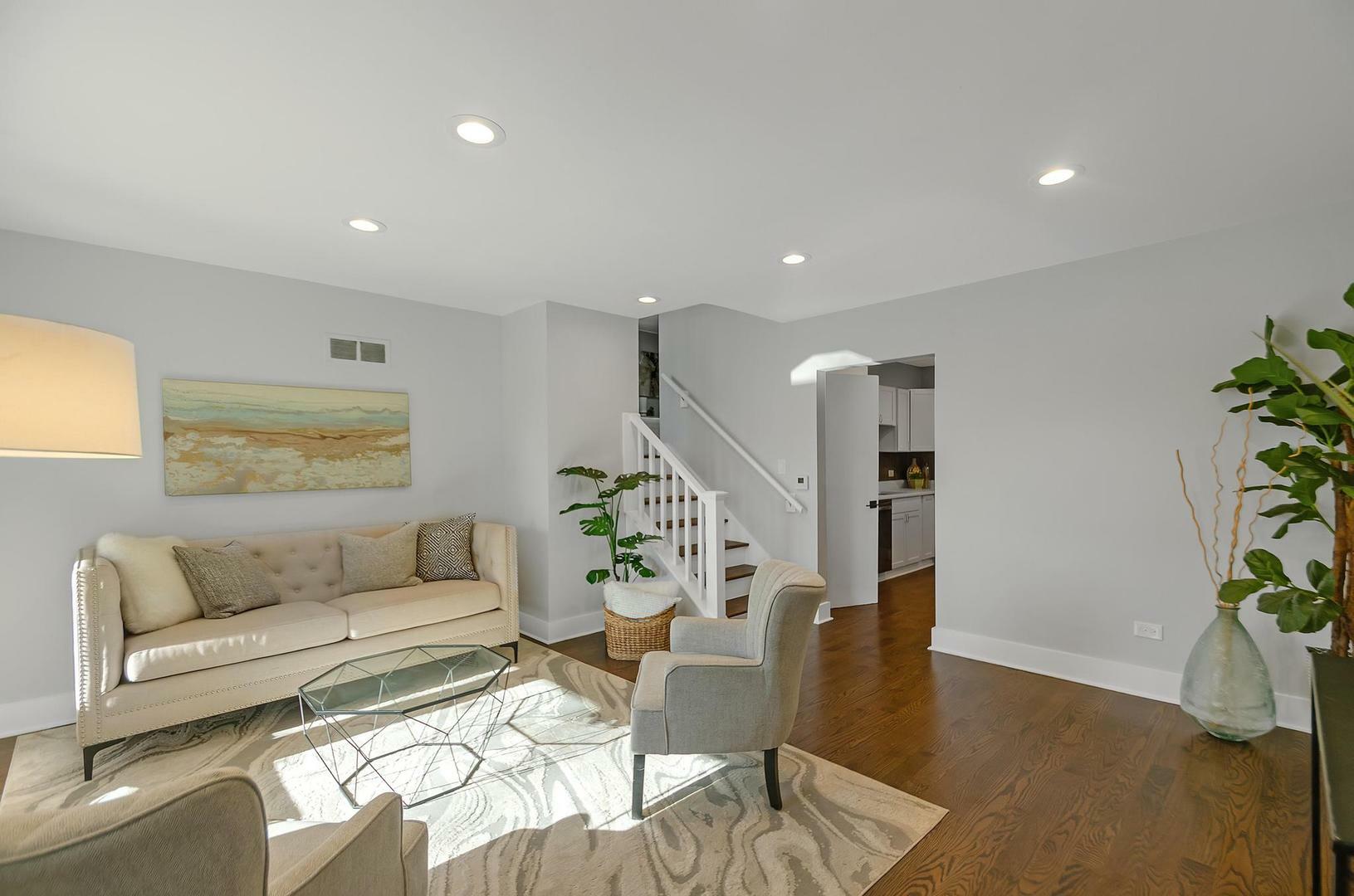 Property Photo: 2200 W Crescent Avenue IL 60068