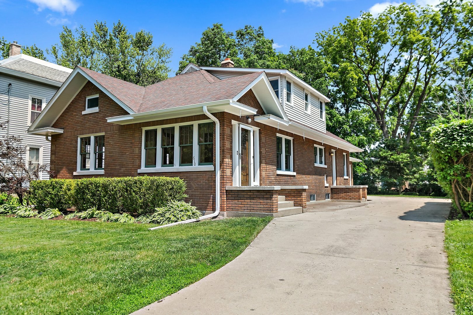 Property Photo: 610 S 3rd Street IL 60115