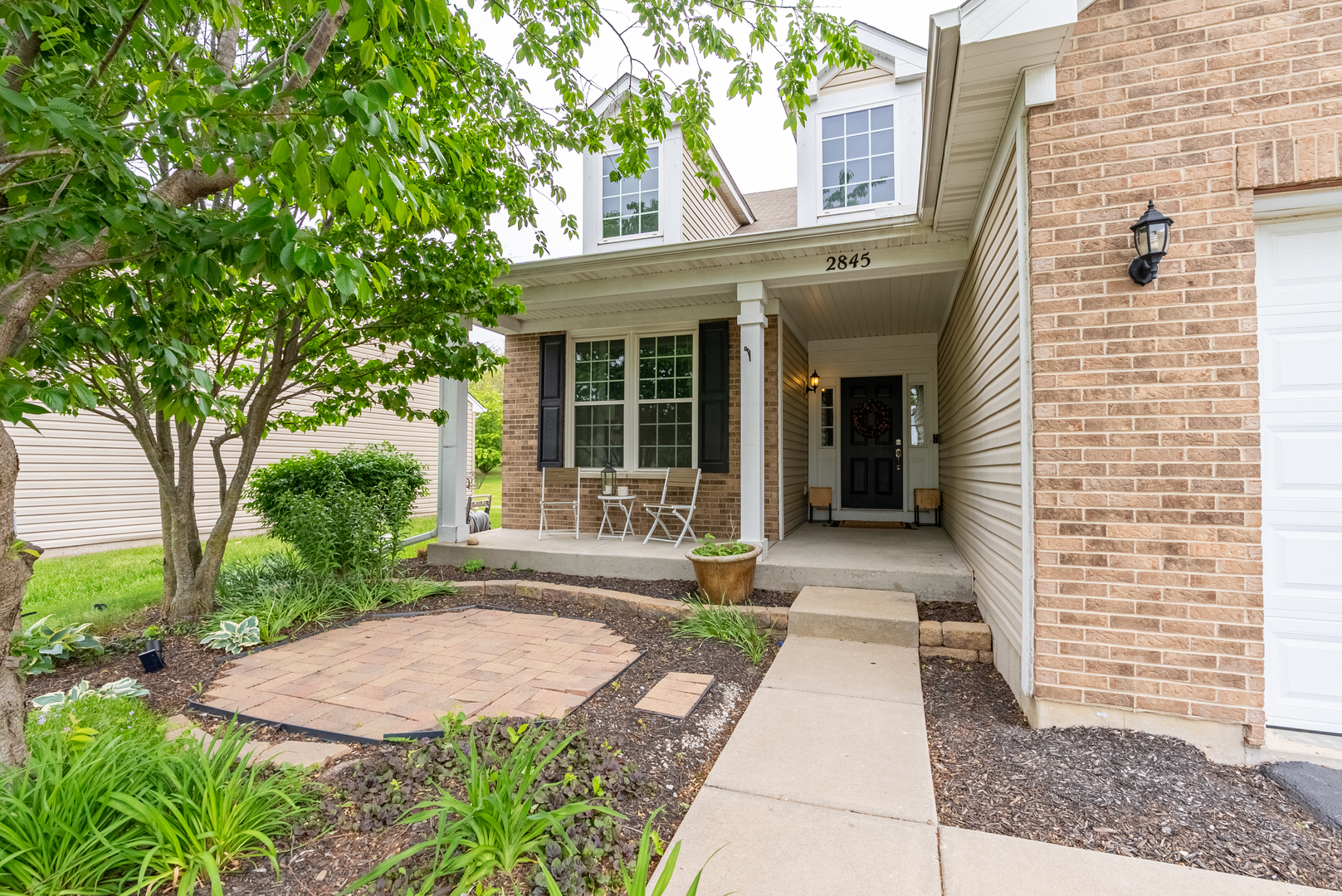 Property Photo: 2845 Silver Springs Court IL 60560