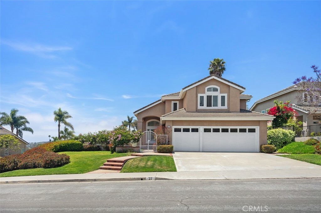 Property Photo: 27 High Bluff CA 92677