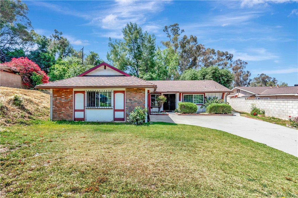 Property Photo: 1510 E Newcrest Drive CA 91792