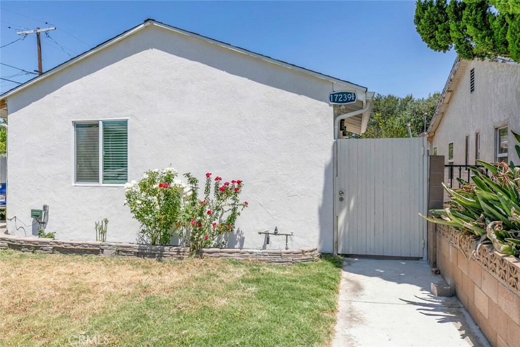 Property Photo:  17237 Kingsbury Street A  CA 91344 