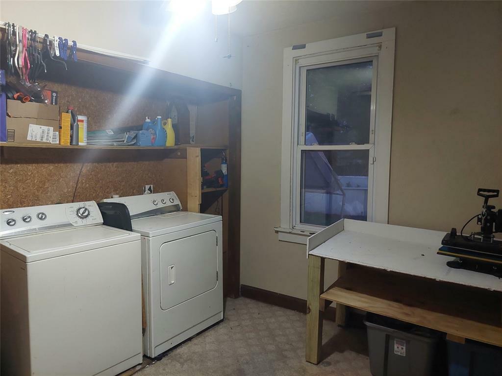 Property Photo: 1812 E B Street IL 62221