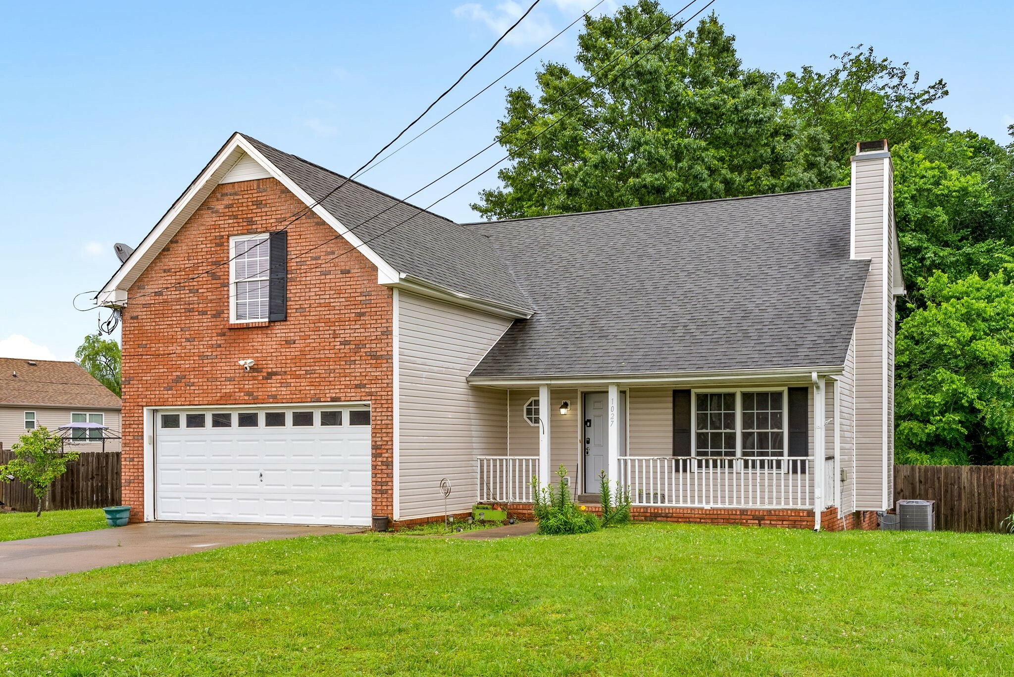 Property Photo: 1027 Sugarcane Way TN 37040