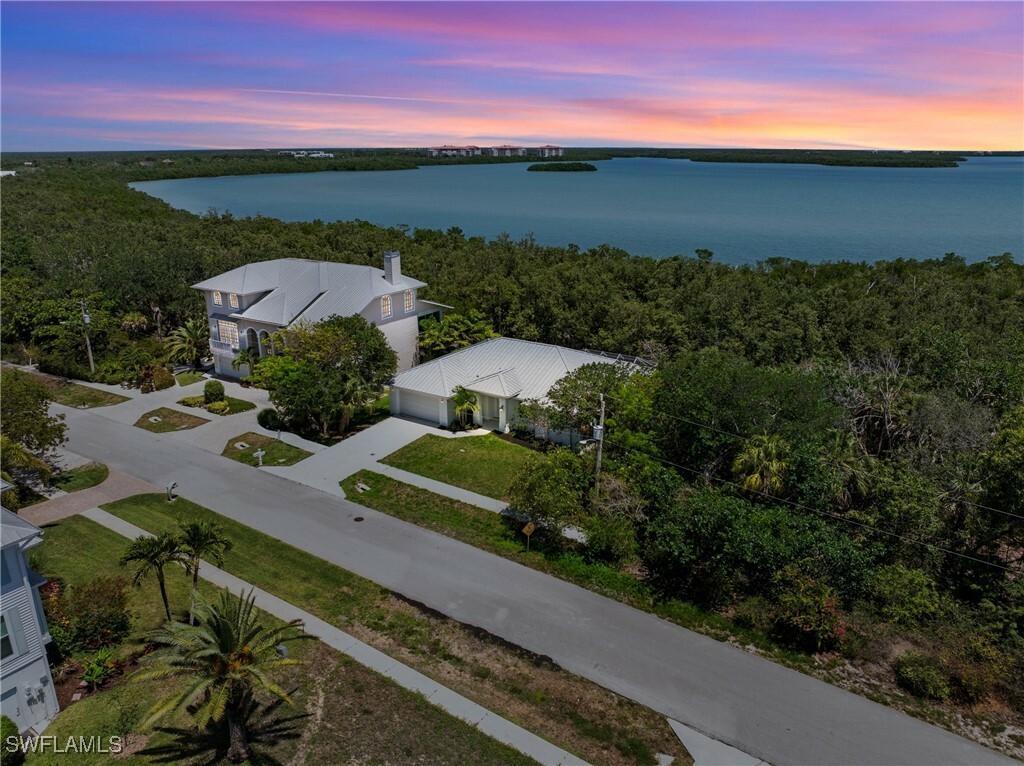 Property Photo: 1923 Sheffield Avenue FL 34145