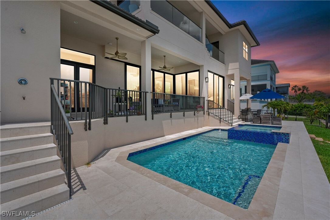 Property Photo: 388 Pine Avenue FL 34108