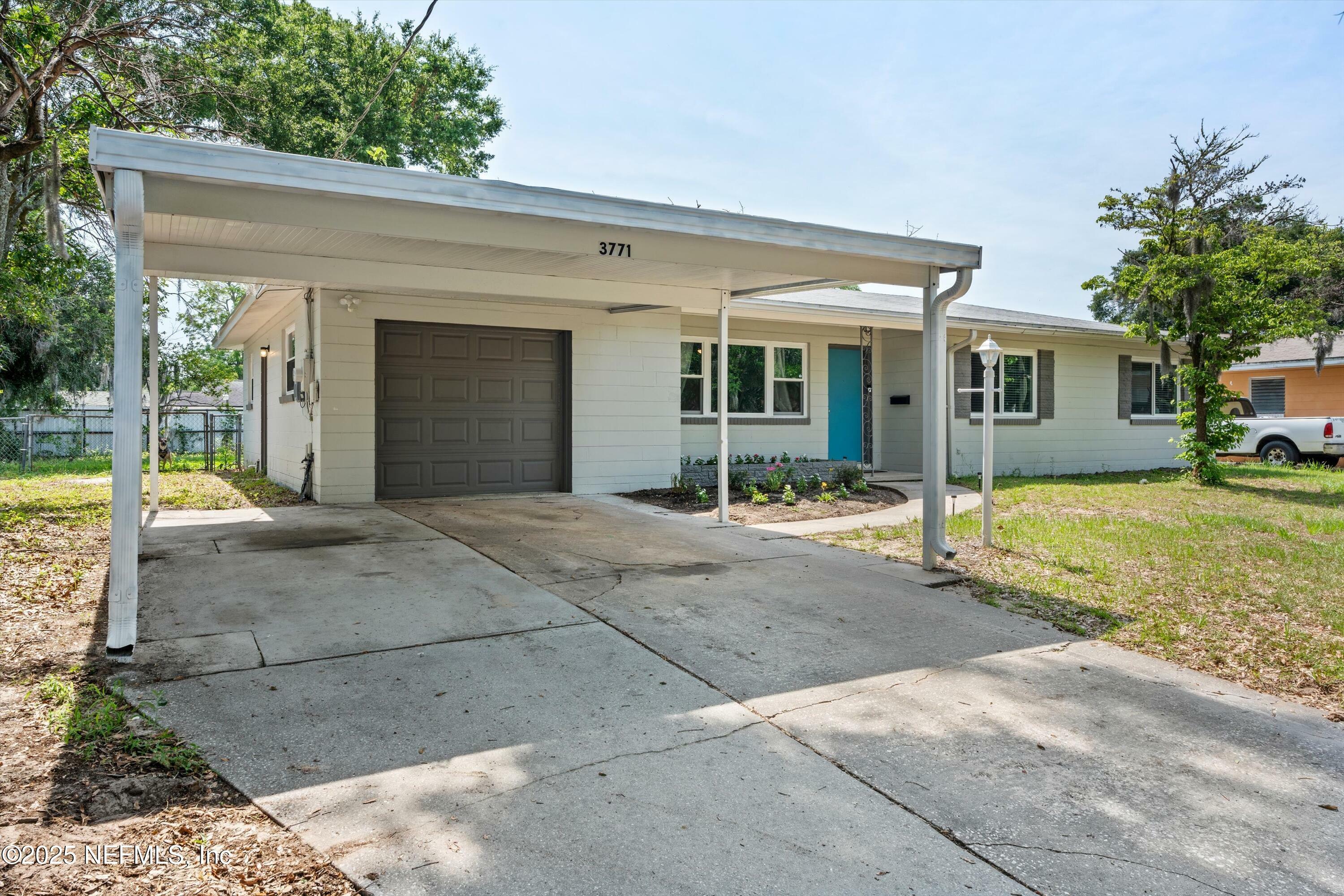 Property Photo: 3771 Cherokee Villa Lane FL 32277