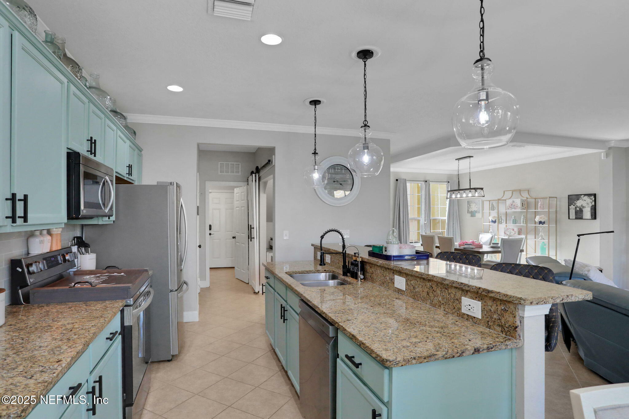 Property Photo: 14163 Mahogany Avenue FL 32258