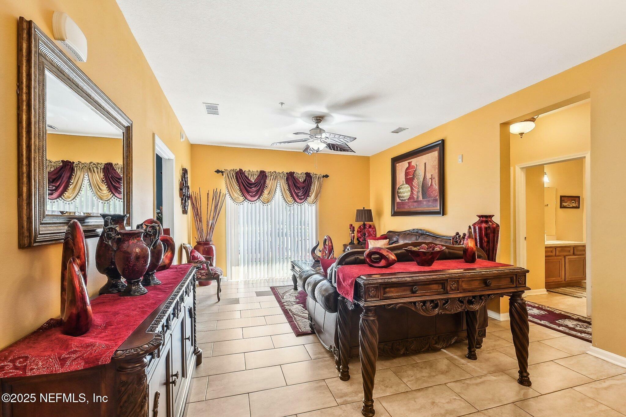 Property Photo: 6984 Ortega Woods Drive 8-7 FL 32244