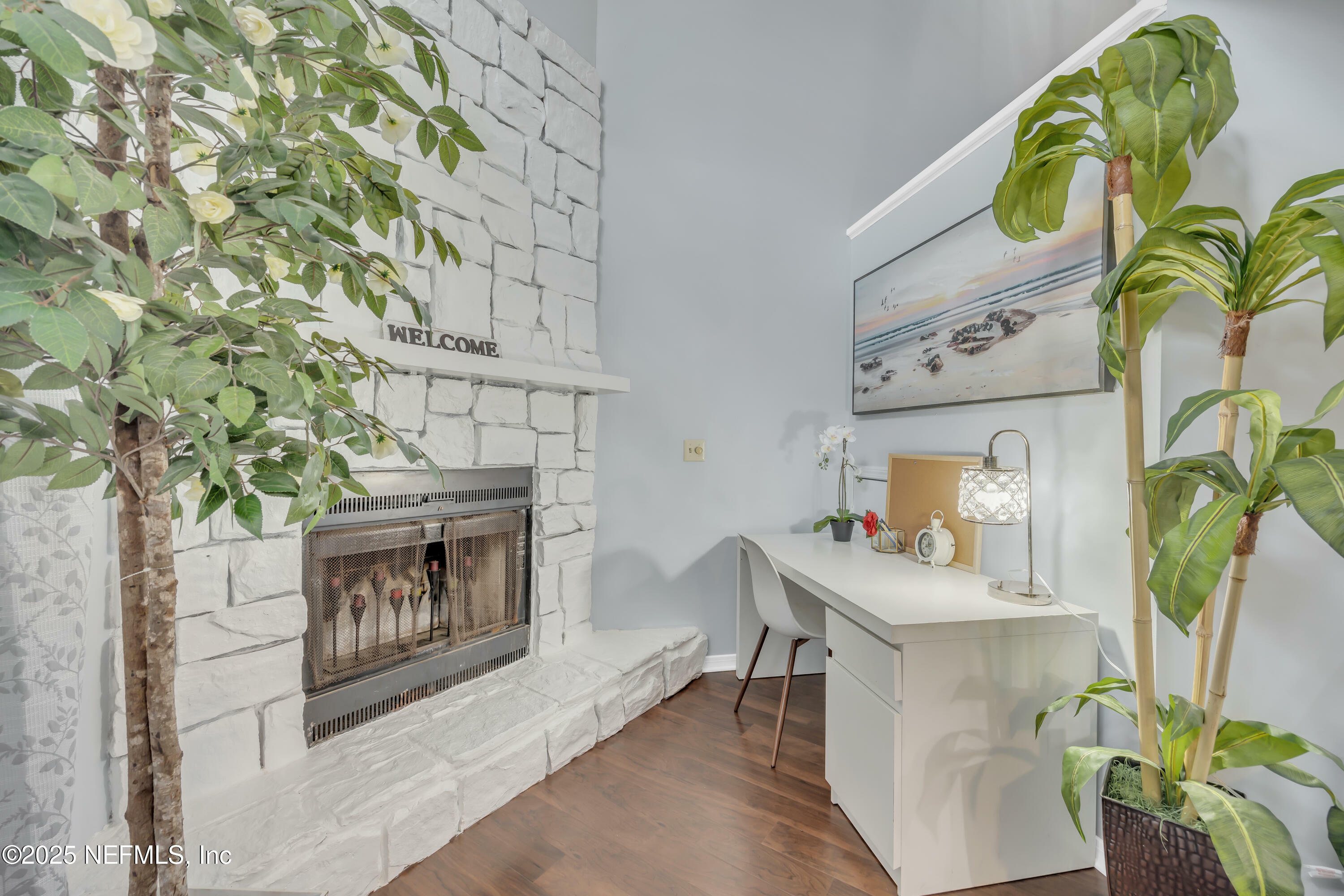 Property Photo: 1113 Lee Road FL 32225