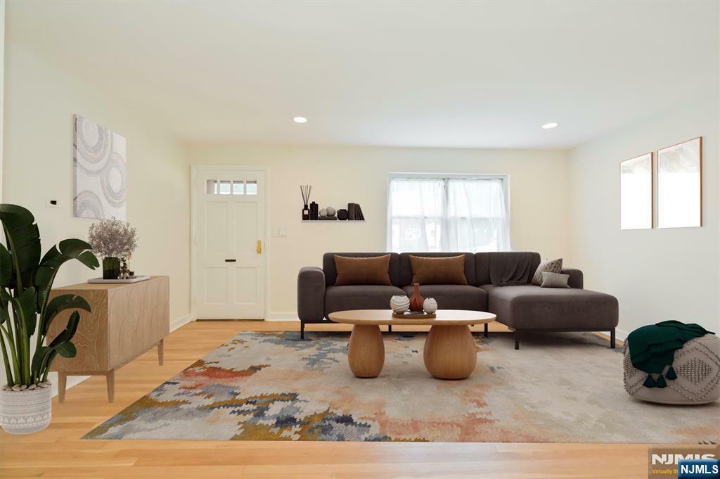 Property Photo:  461 Heath Place 23  NJ 07601 