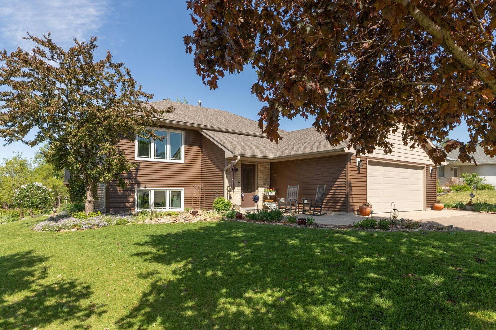 Property Photo:  420 Cedar Court NE  MN 55963 