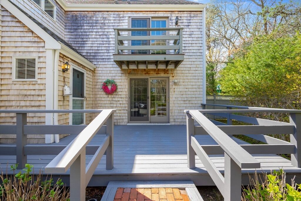 Property Photo:  12 Chilmark Dr 12  MA 02536 