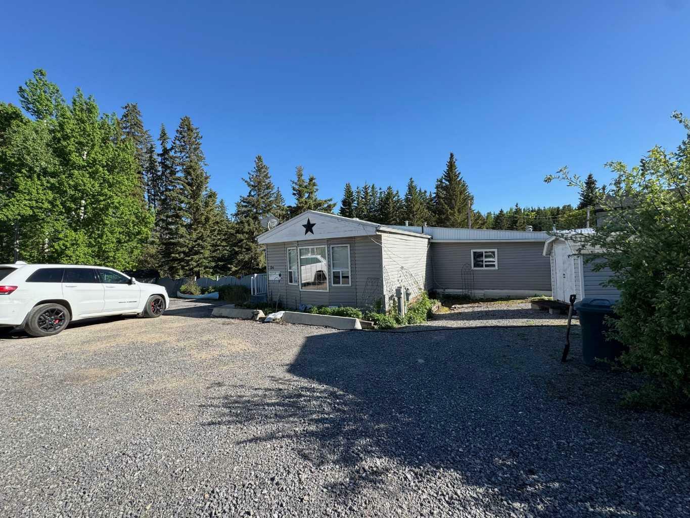 Property Photo:  810 56 Street 94  AB T7E 1P5 