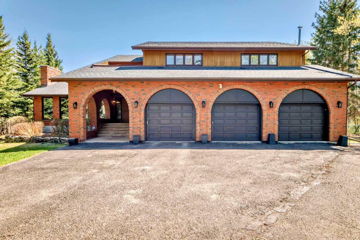 Property Photo: 319 Heritage Place SW AB T3Z 3P3