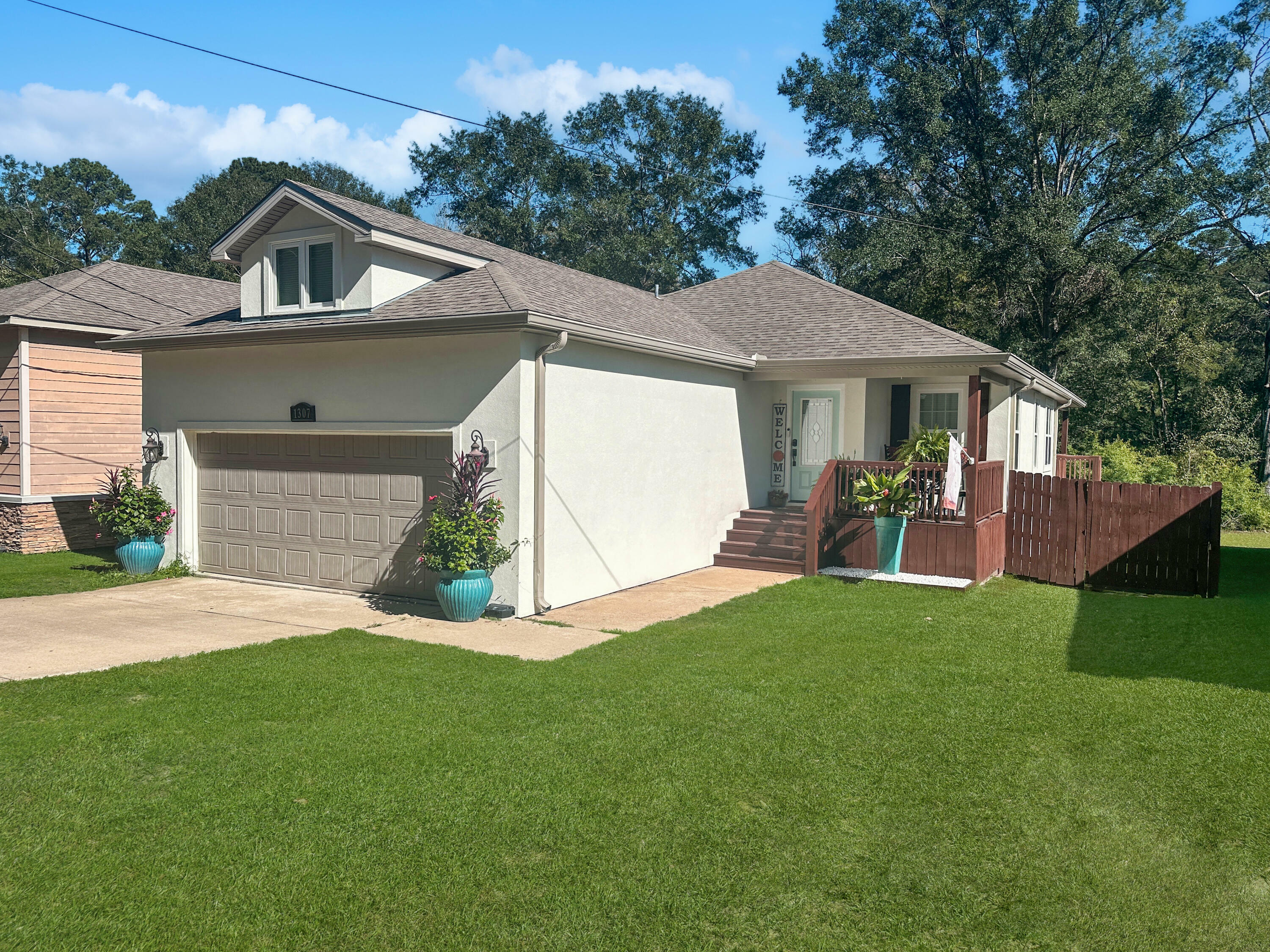 1307 S 11th St  Leesville LA 71446 photo