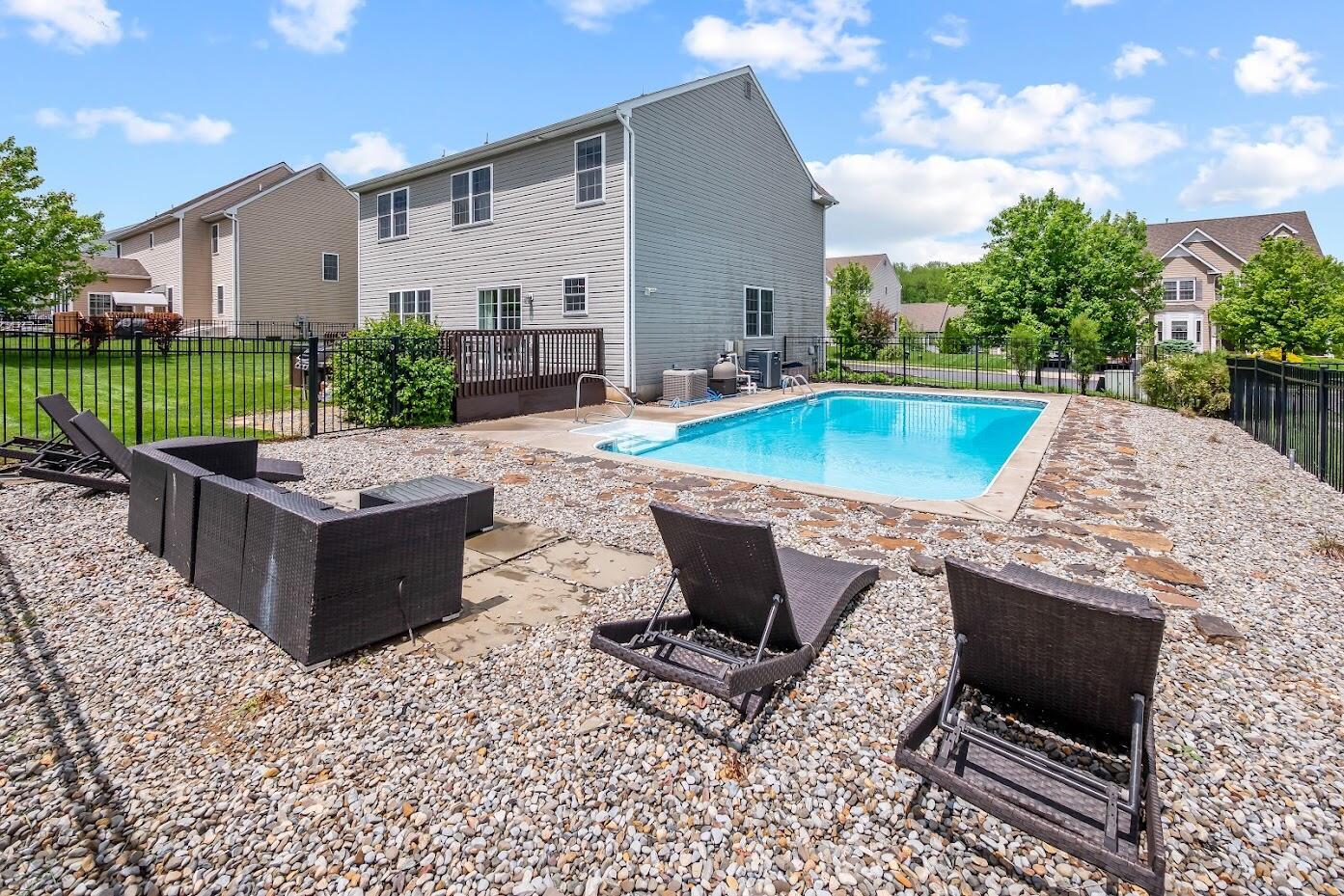 Property Photo: 2613 English Ivy Road PA 18064