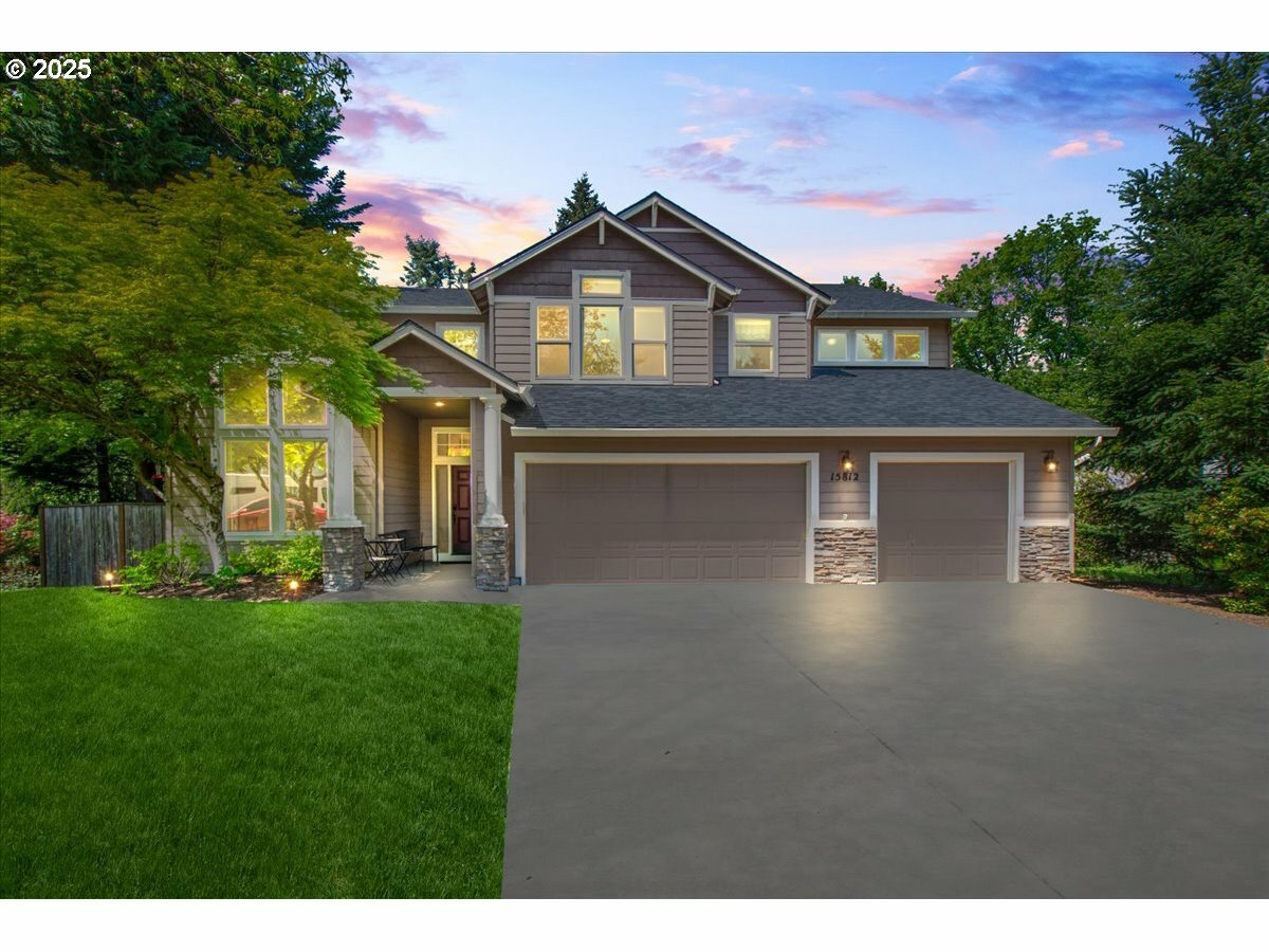 Property Photo: 15812 NE 18th Ct WA 98686