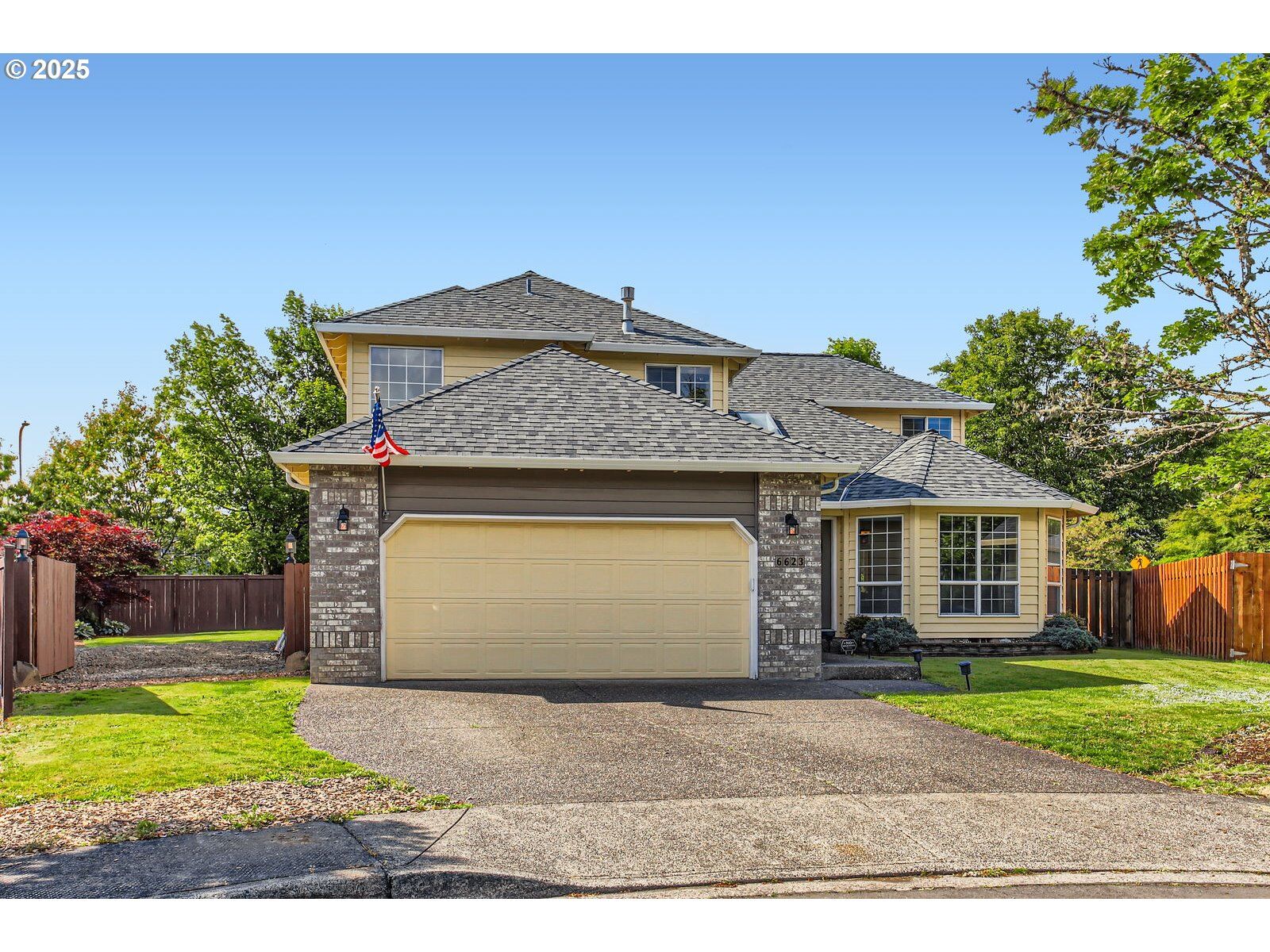 Property Photo:  6623 SW Stratford Ct  OR 97070 